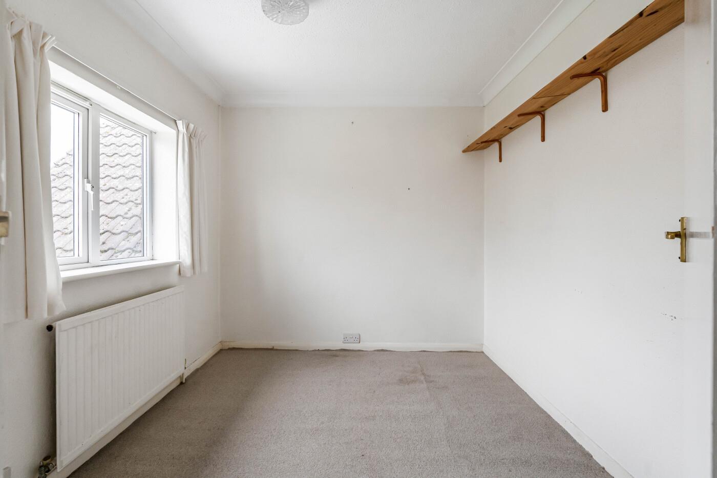 Plowden Way, Shiplake Cross, Henley-On-Thames